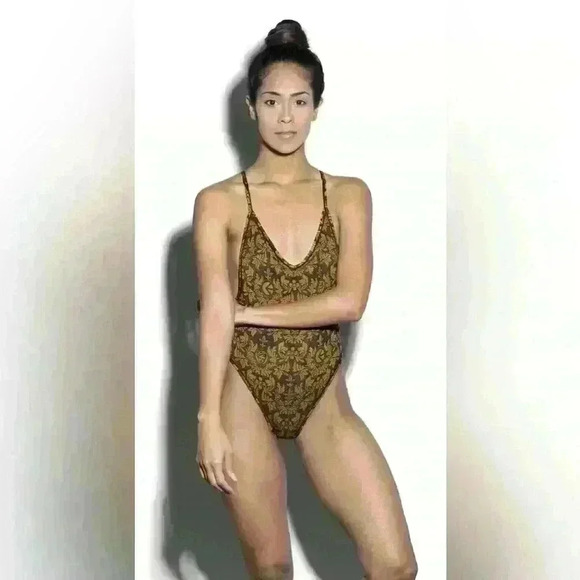 NWT Ethika Bodysuit Black and Yellow Skulls Size Large - Picture 4 of 4